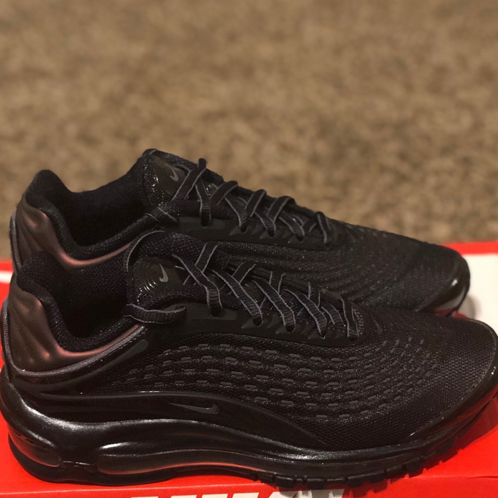 New Air Max Deluxe